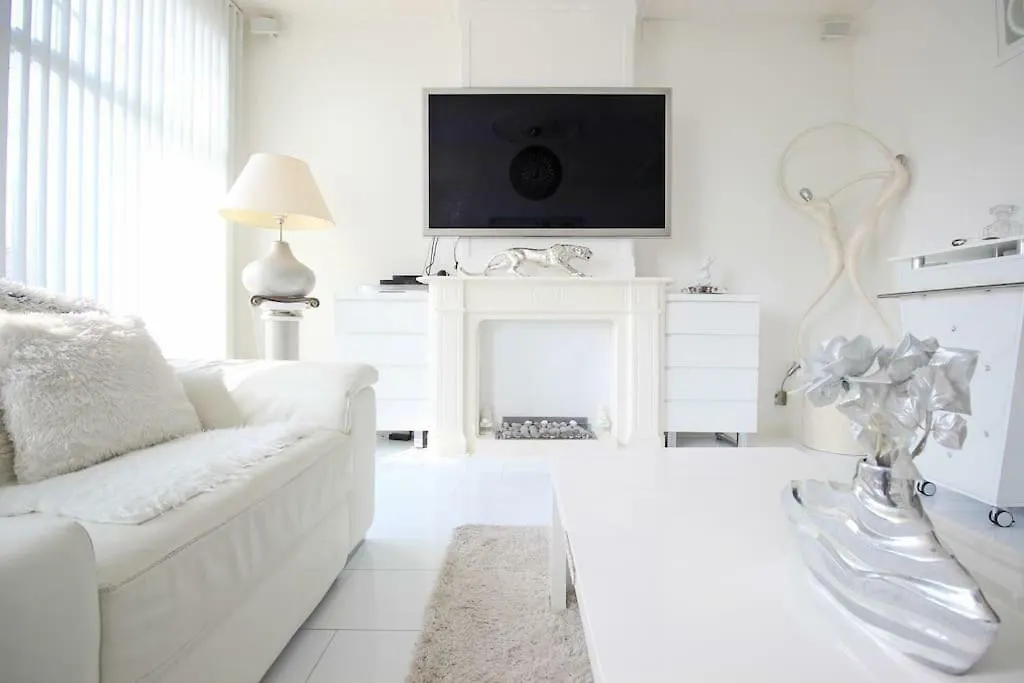 White Luxury Penthouse In City Centre Amsterdam Apartment