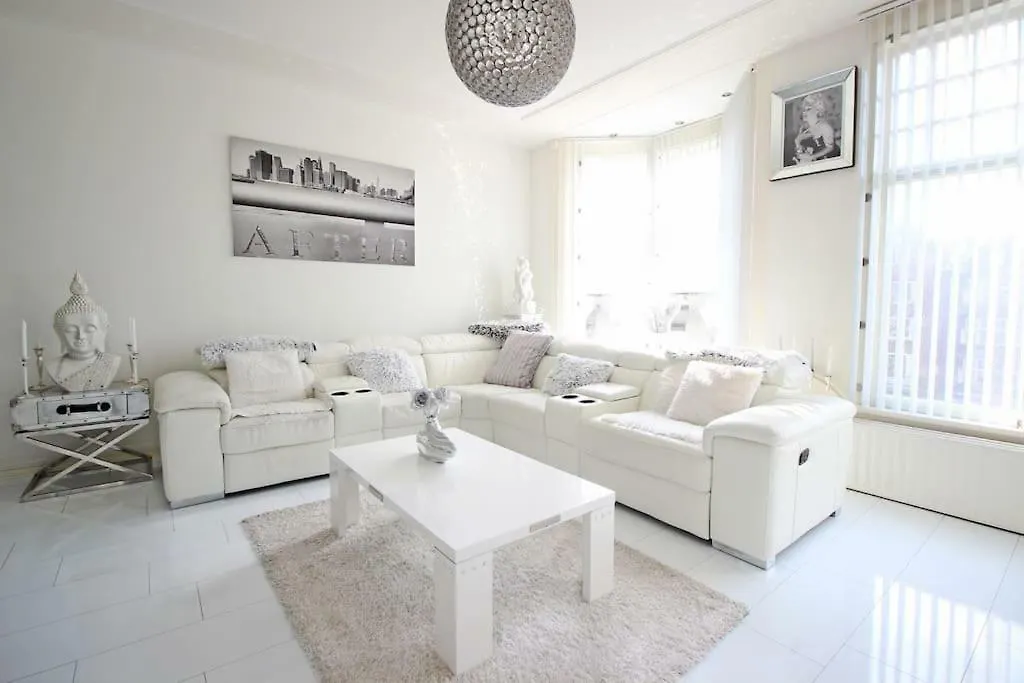 White Luxury Penthouse In City Centre Amsterdam Apartment
