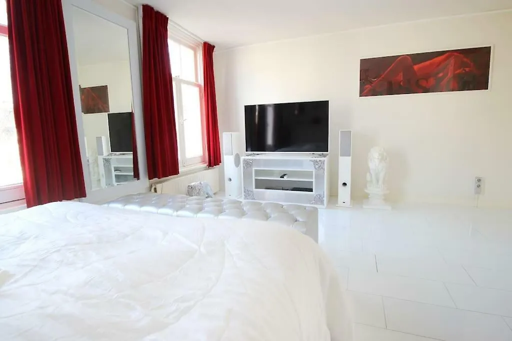White Luxury Penthouse In City Centre Amsterdam